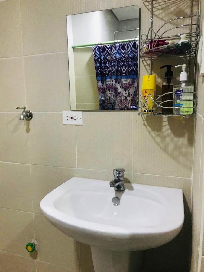 Myrvin At Grass Residences, Qc マニラ市 エクステリア 写真
